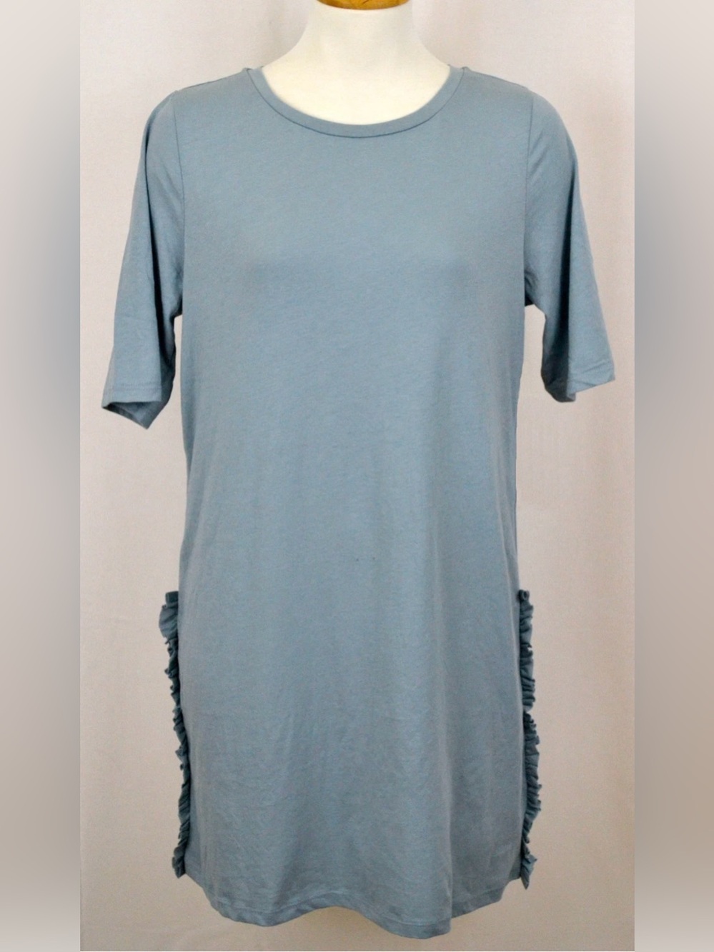 💵NWT Tresics Women’s Light Blue Short Sleeve Tunic Top Size Medium